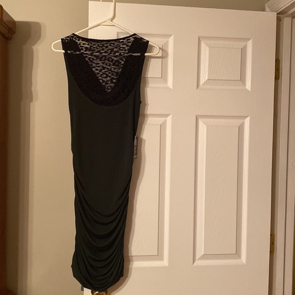 Express deep green dress (fitted). - Picture 2 of 2